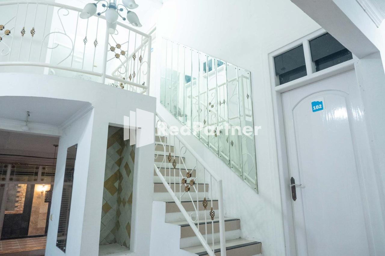 Hotel House Of Joy Sopalan Redpartner à Kalasan Extérieur photo